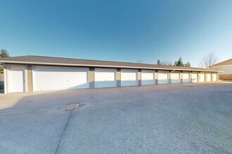 304 Longmire St SE in Yelm, WA - Building Photo - Building Photo