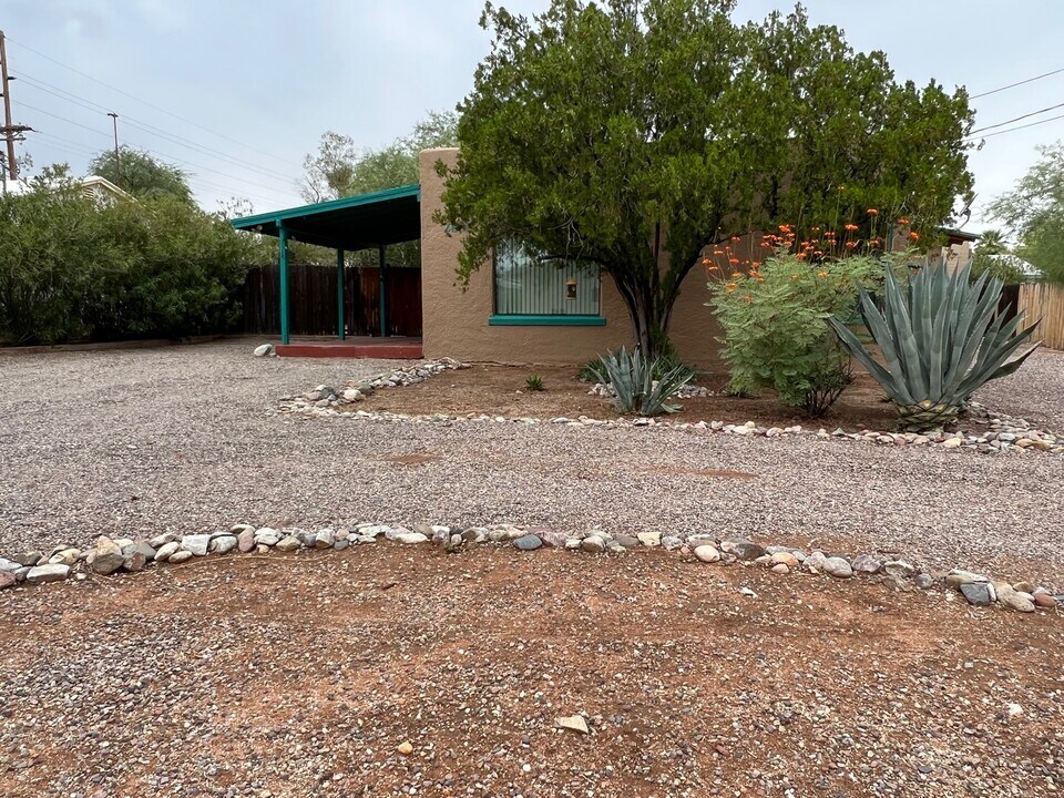 2809 N Cherry Ave in Tucson, AZ - Building Photo