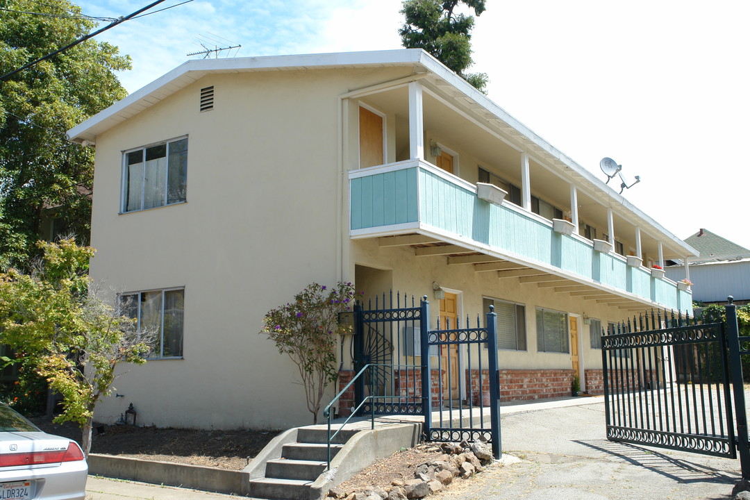 3019 Bateman St in Berkeley, CA - Building Photo