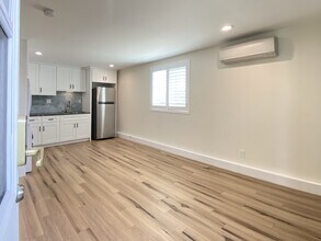 15635 Simonds St in Los Angeles, CA - Building Photo - Building Photo