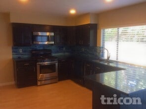 6905 Forestview Dr in Arlington, TX - Foto de edificio - Building Photo