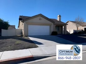11743 Galewood St in Adelanto, CA - Building Photo