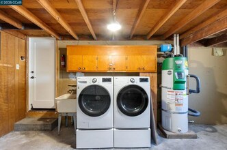 4239 Gregory St in Oakland, CA - Building Photo - Building Photo