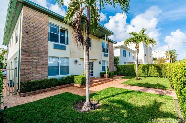 7430 Carlyle Ave-Unit -4 in Miami Beach, FL - Building Photo - Building Photo