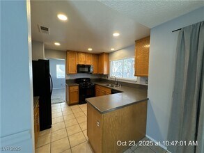 2538 Wolverton Ave in Henderson, NV - Building Photo - Building Photo