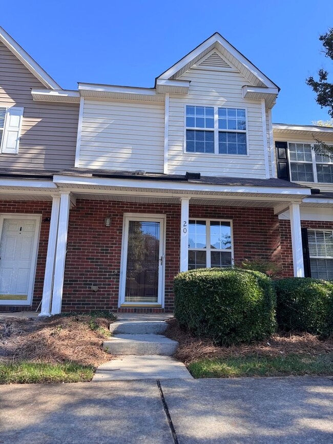 property at 20 Peggy Sue Ct