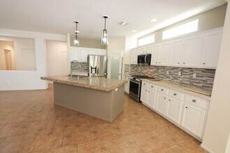 1197 Oro Ridge in Palm Springs, CA - Building Photo - Building Photo