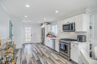 1140 Fairfield Beach Rd in Fairfield, CT - Building Photo - Building Photo