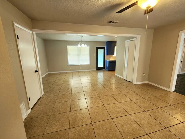 1727 Austin St in Portland, TX - Building Photo - Building Photo
