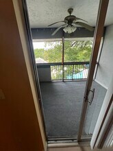 711 N Pine Island Rd, Unit 417 in Plantation, FL - Building Photo - Building Photo