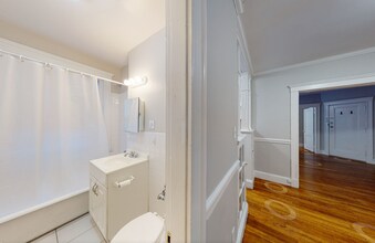 11 Gray St, Unit 1 in Cambridge, MA - Building Photo - Building Photo