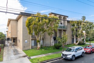 925 N. Inglewood Ave. in Inglewood, CA - Building Photo