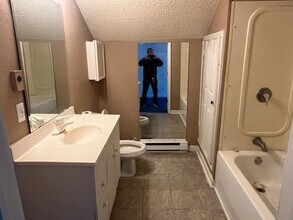 318 S Bailey St, Unit B in Romeo, MI - Foto de edificio - Building Photo