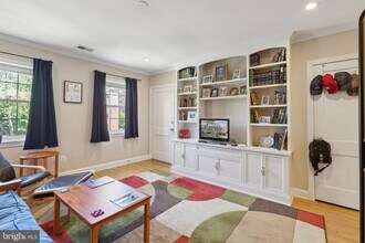 2650 39th St NW in Washington, DC - Building Photo - Building Photo