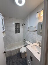 2110 Villa Dr in Greensboro, NC - Building Photo - Building Photo