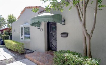 3050 Alton Rd in Miami Beach, FL - Building Photo - Building Photo
