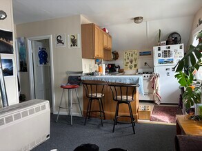 31 Loomis St, Unit 3 in Burlington, VT - Building Photo - Building Photo