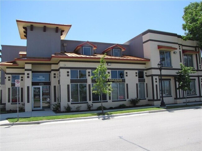 923 College Ave-Unit -207 in Fort Worth, TX - Building Photo - Building Photo