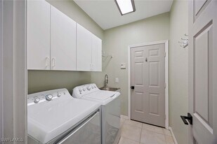 8482 Bent Creek Way in Naples, FL - Building Photo