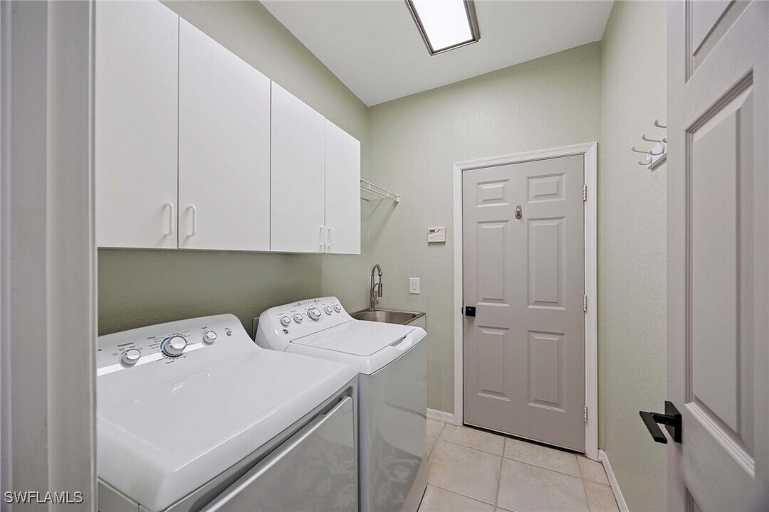 8482 Bent Creek Way in Naples, FL - Building Photo