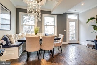 241 Rock Creek Church Rd NW in Washington, DC - Foto de edificio - Building Photo