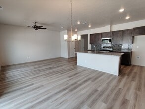 3918 W 5th Pl in Kennewick, WA - Building Photo - Building Photo