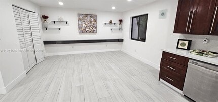 7811 SW 102nd Pl in Miami, FL - Building Photo - Building Photo