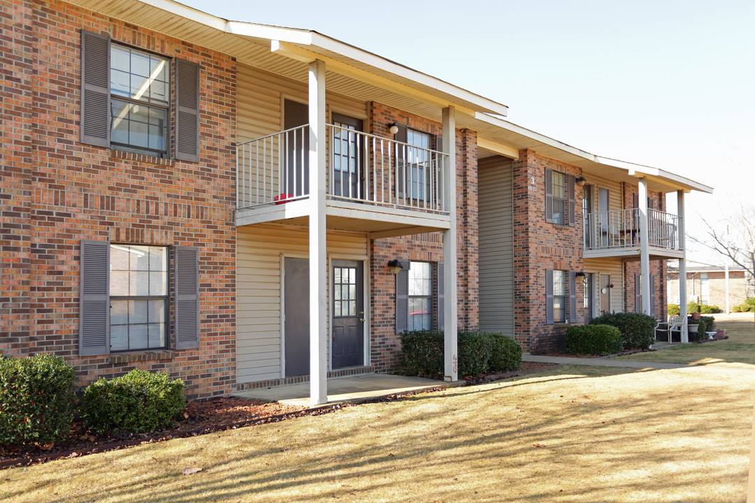 Athens Park Apartments in Athens, AL - Building Photo