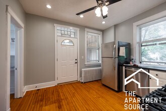 3219 N Leavitt St, Unit 3R in Chicago, IL - Building Photo - Building Photo