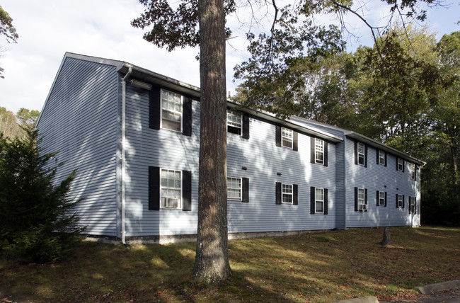 Yawgoo Valley Apartments in Exeter, RI - Building Photo - Building Photo