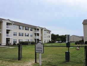 Bayview Place Apartments in Biloxi, MS - Building Photo - Building Photo