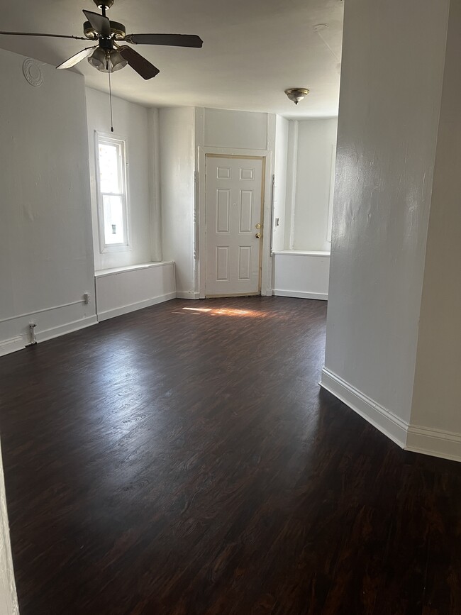 2357 S Homan Ave, Unit 1F