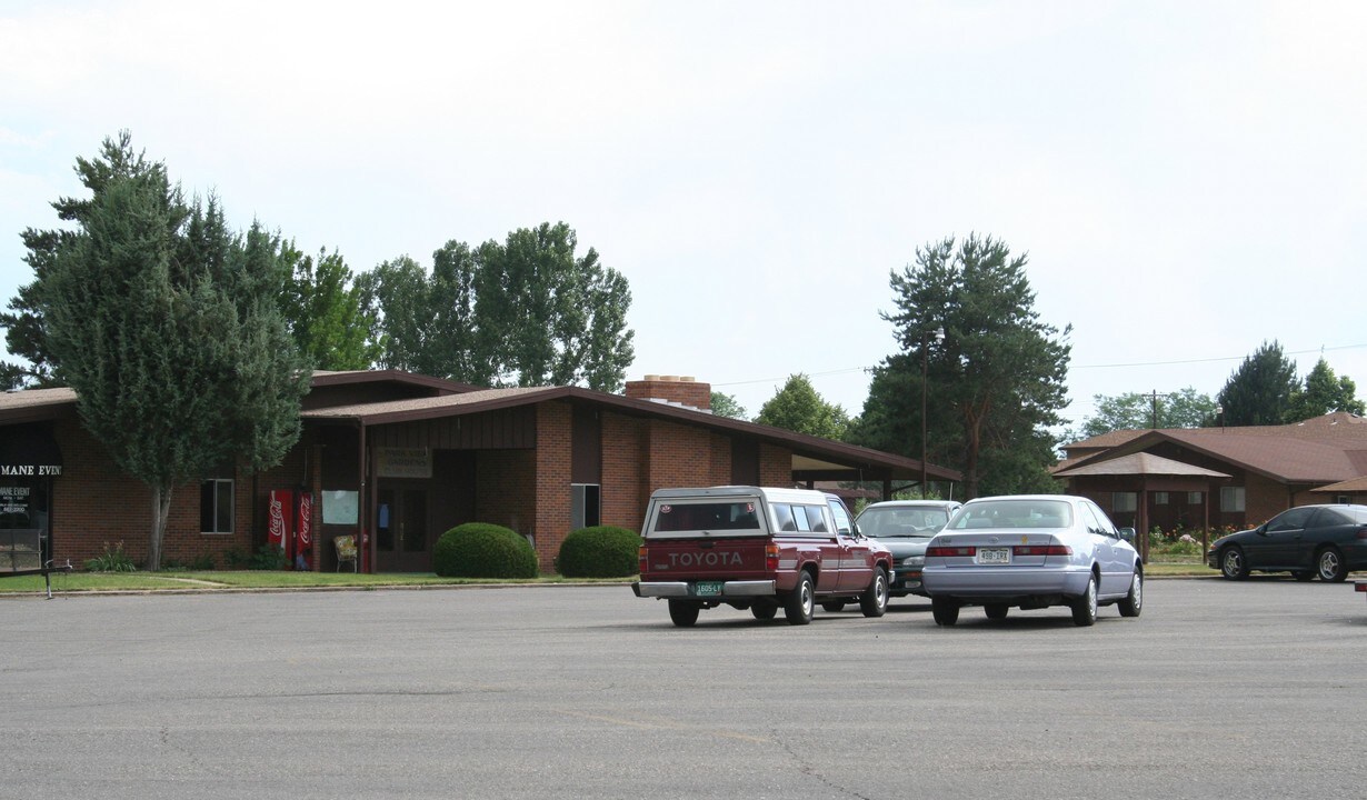 Parkview Gardens Apartments in Loveland, CO - Foto de edificio