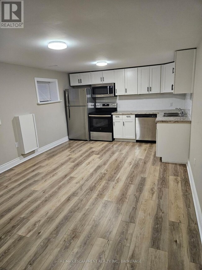 property at 539 Woodlawn Rd