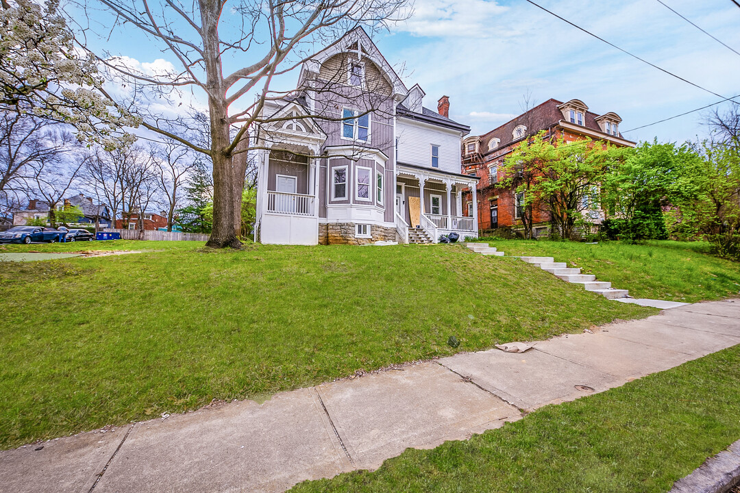 2620 May St in Cincinnati, OH - Foto de edificio