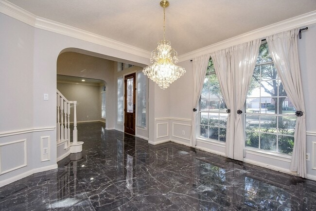 property at 2810 Grassy Knoll Ct