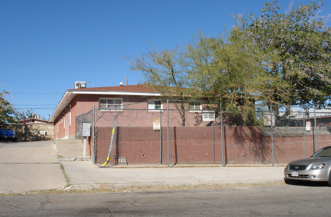 3825 Harrison Ave in El Paso, TX - Building Photo