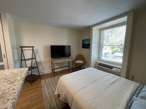 224 E Garden St in Pensacola, FL - Foto de edificio - Building Photo