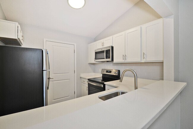 The Glens at Rolling Ridge in Howell, MI - Building Photo - Building Photo