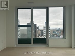 252 Church St in Toronto, ON - Building Photo - Building Photo