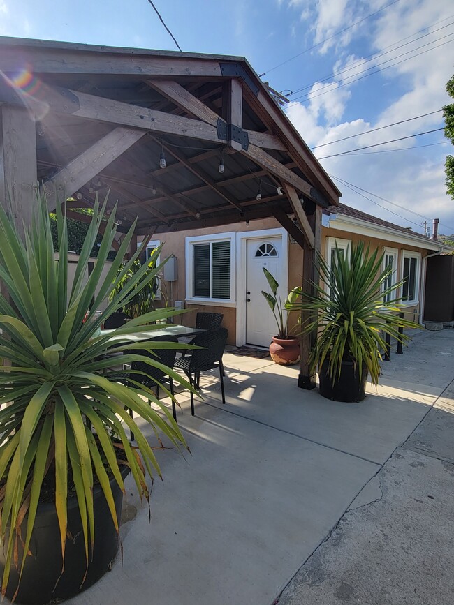 property at 1613 Fair Park Ave
