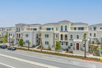 Park Place in Oxnard, CA - Foto de edificio - Building Photo