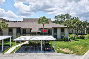 18 Plantation Dr, Unit 206 in Vero Beach, FL - Building Photo
