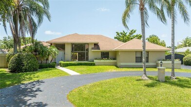8110 SW 188th St in Cutler Bay, FL - Building Photo - Building Photo