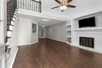 16042 Glenbrook Knoll Ln in Houston, TX - Building Photo - Building Photo