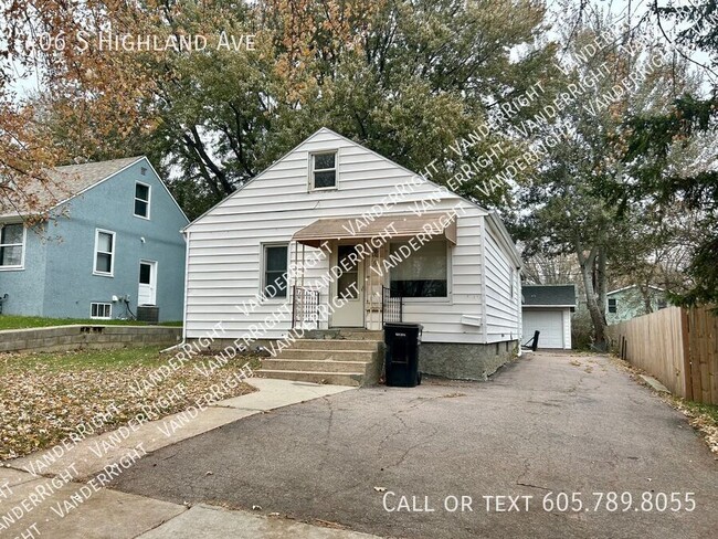 property at 406 S Highland Ave