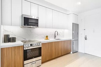 123 Linden Blvd in Brooklyn, NY - Building Photo - Building Photo