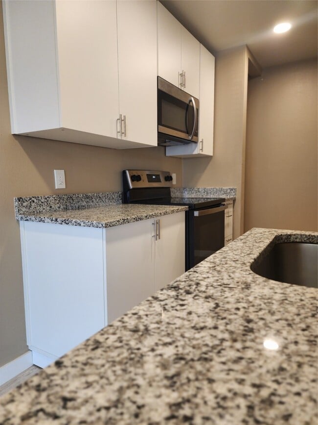 property at 513 S Post Oak Ln