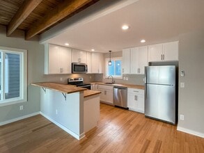 54 W Cascade St in Asheville, NC - Building Photo - Building Photo