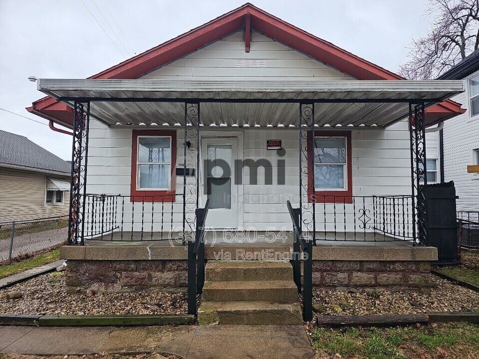 2031 Southeastern Ave in Indianapolis, IN - Building Photo